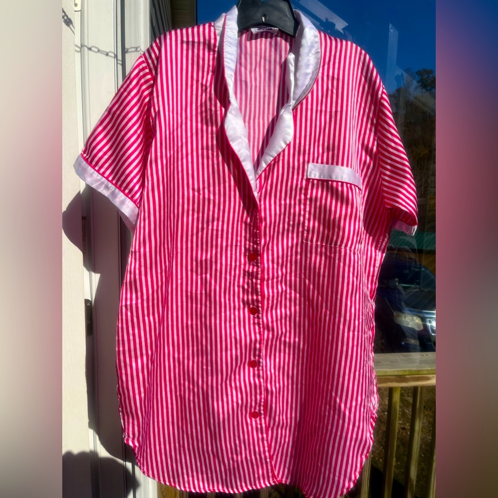 Vintage 80s Snooze brand XL Silky Pink pinstriped nightgown robe short sleeved